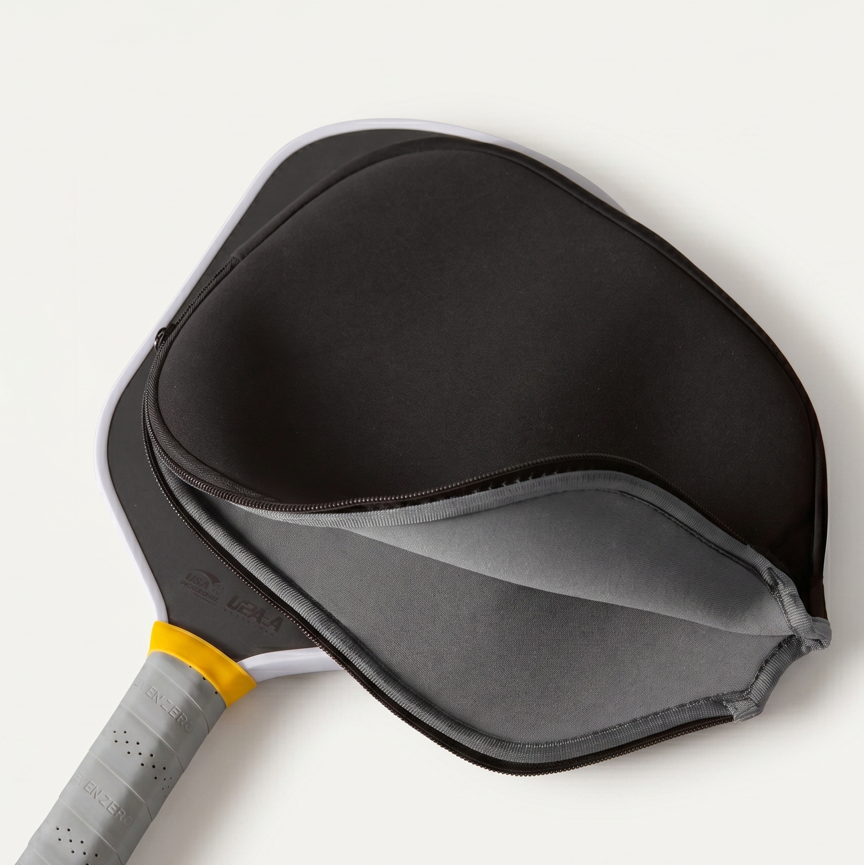 With Zipper Pouch