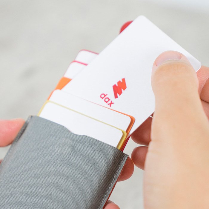 Slim Pull-Out Cascading Card Holder