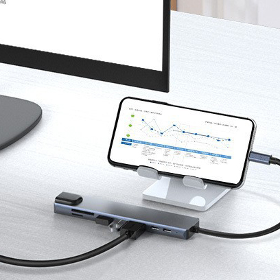 6 in 1 Hub with USB C