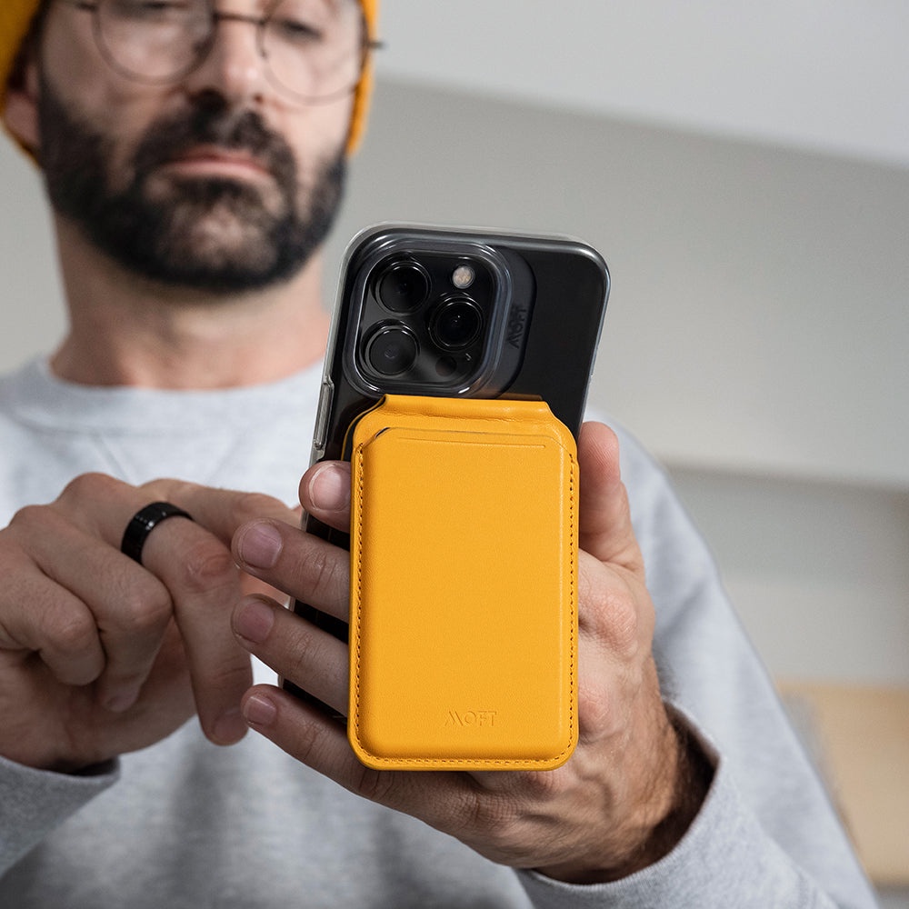 Flipp Magnetic Card Holder with Stand