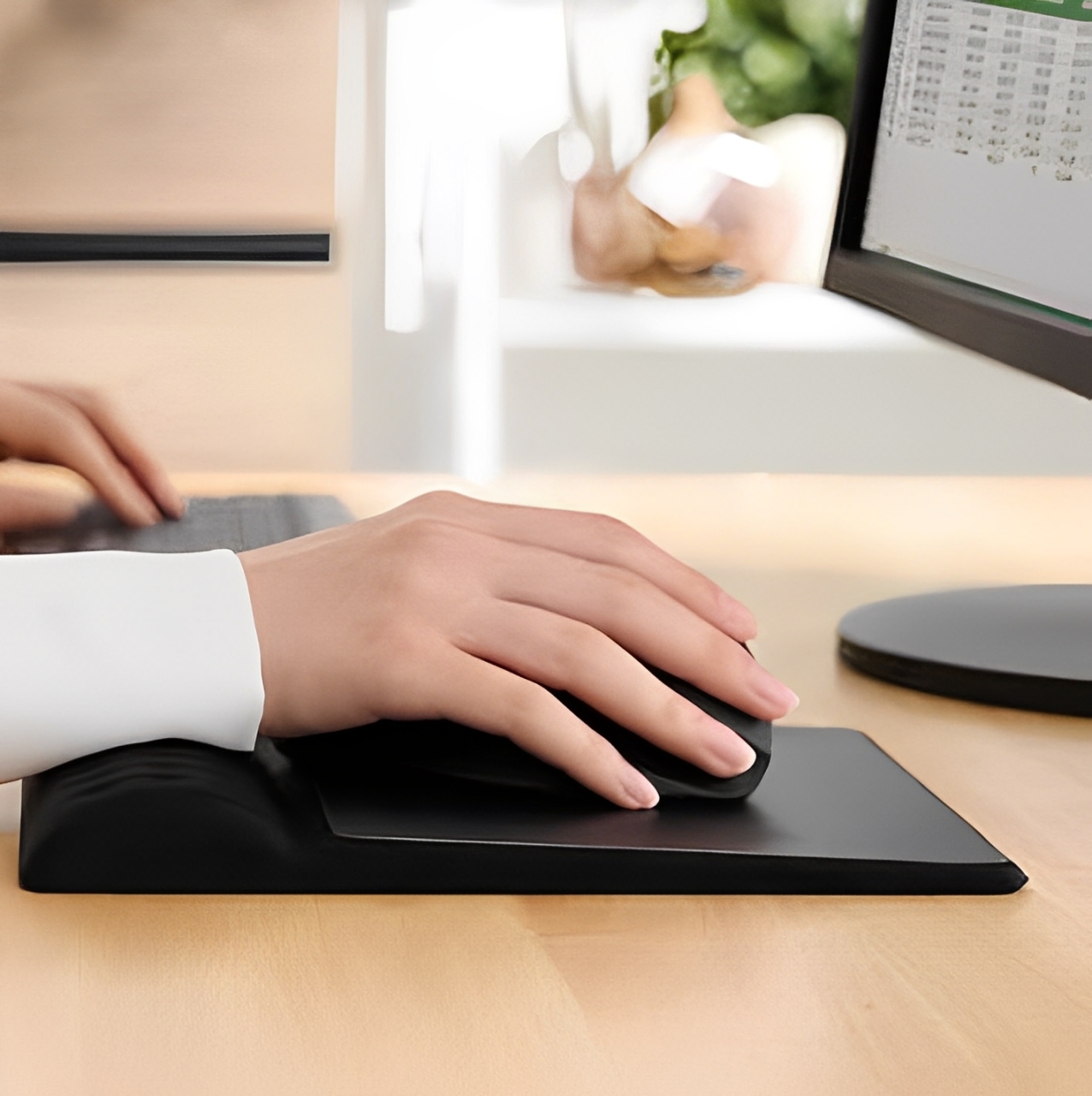 ELECOM Mousepad with Wrist Rest 