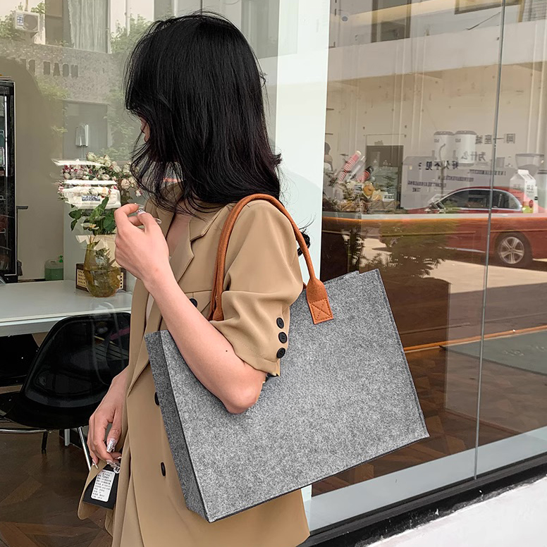 Urban Felt Tote Bag (M)