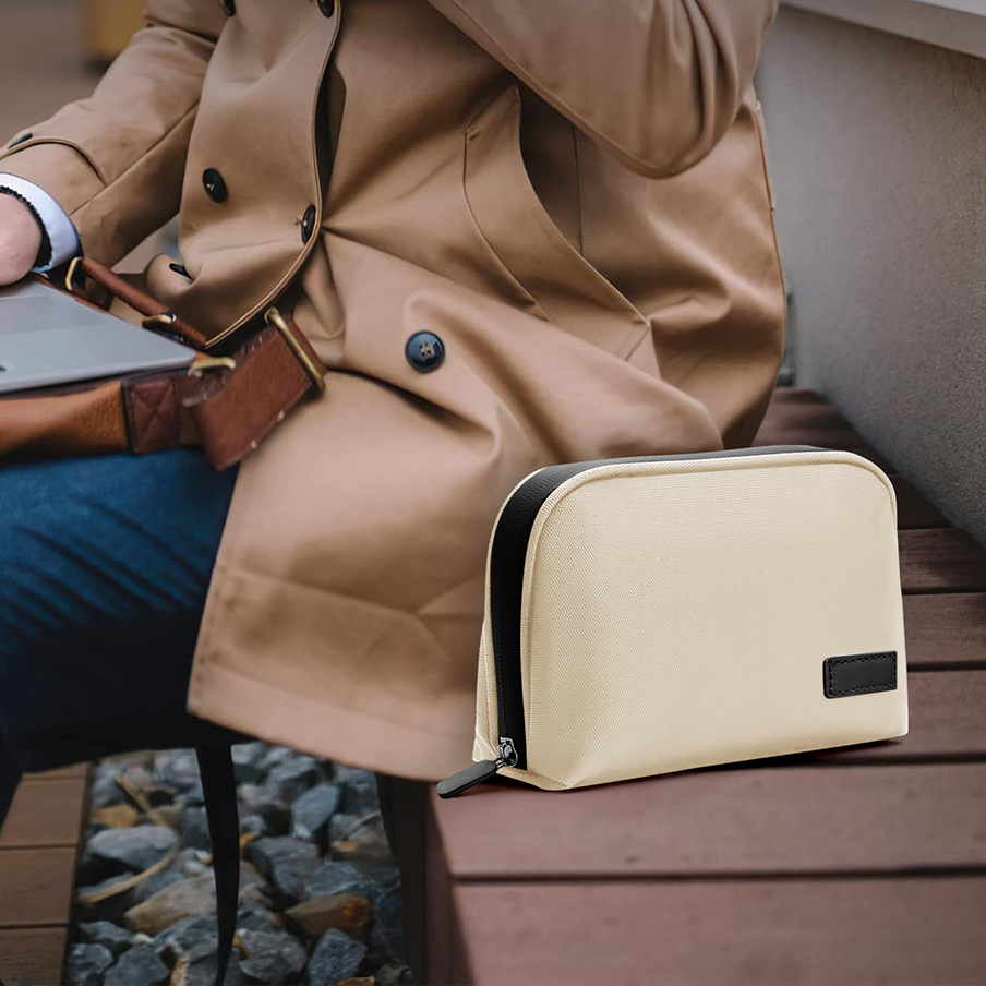 Premio Leather Gadget Organiser Pouch 