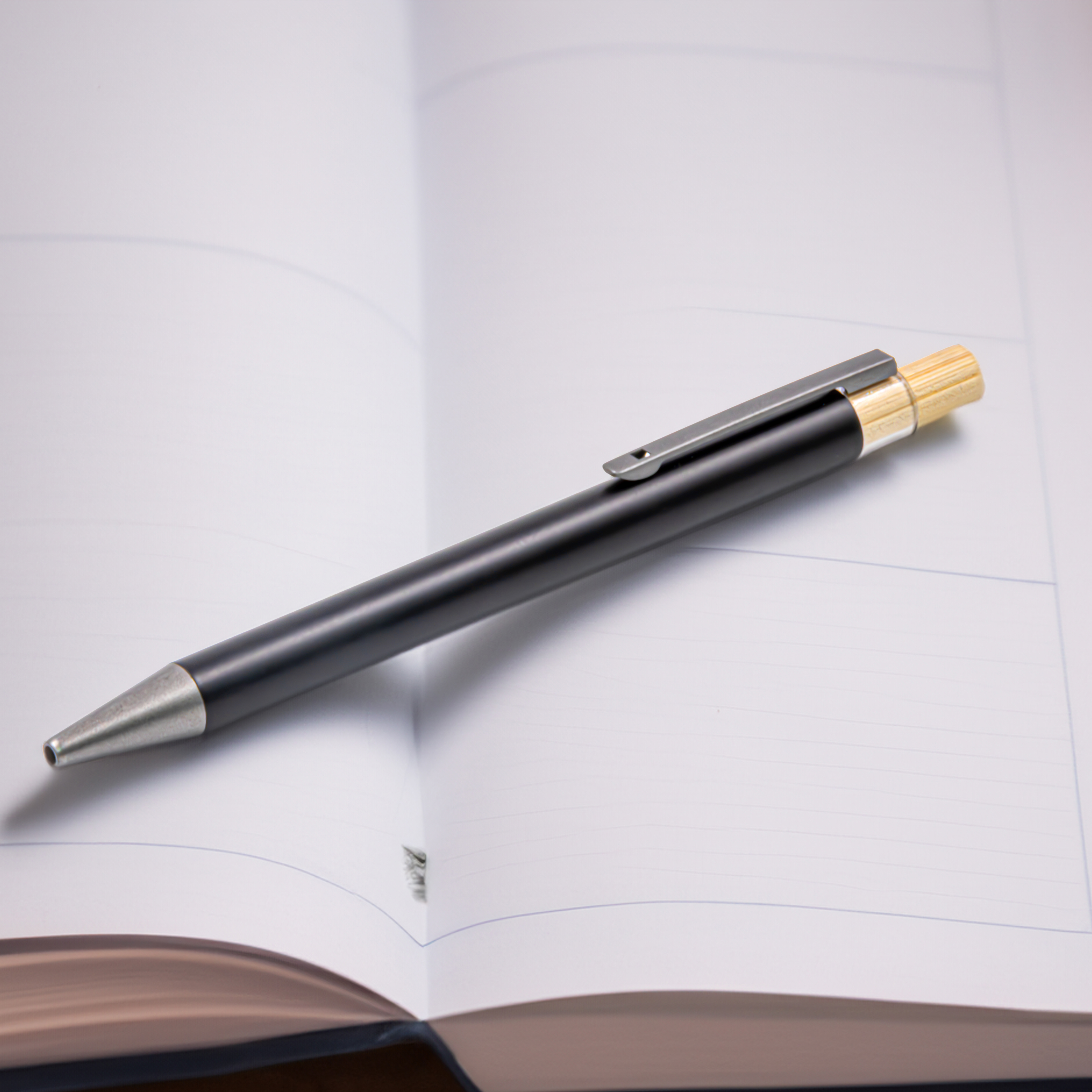 Brand Charger Flow ( Recycled Aluminium Gel Pen ) 