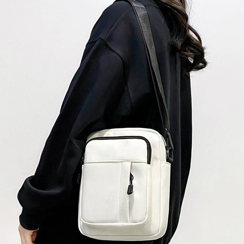 City Essential Crossbody Bag