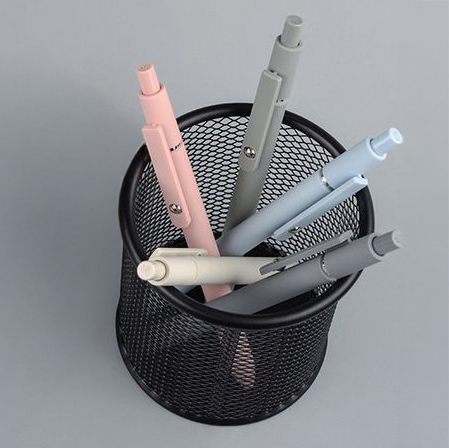 Pebble Smooth Gel Pen (Click-to-Write)