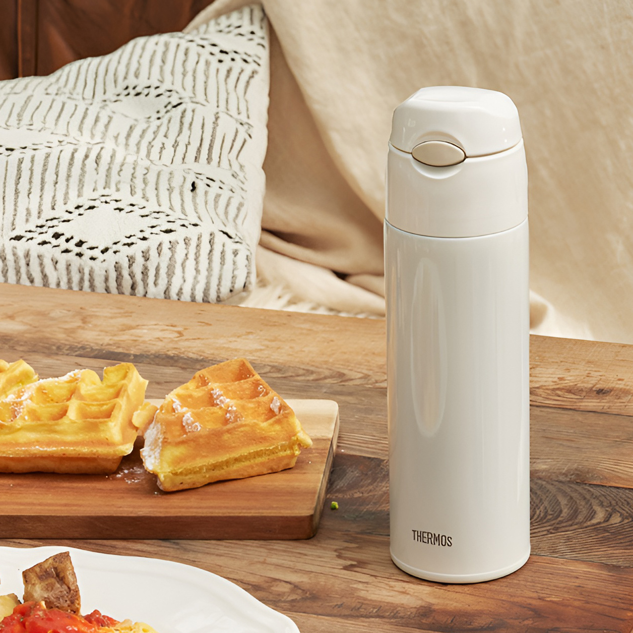 Thermos  550ml Double Wall Insulated Tumbler with Silicone Straw