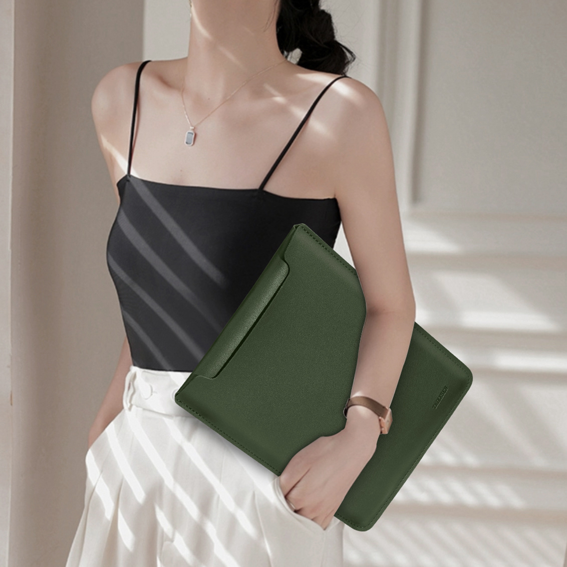 13/15 Inch Portrait PU Leather Laptop Sleeve 