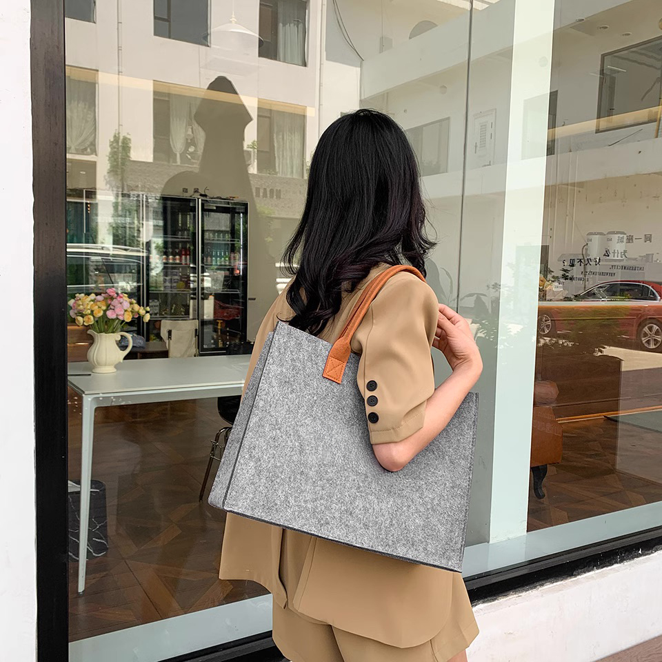 Urban Felt Tote Bag (M)