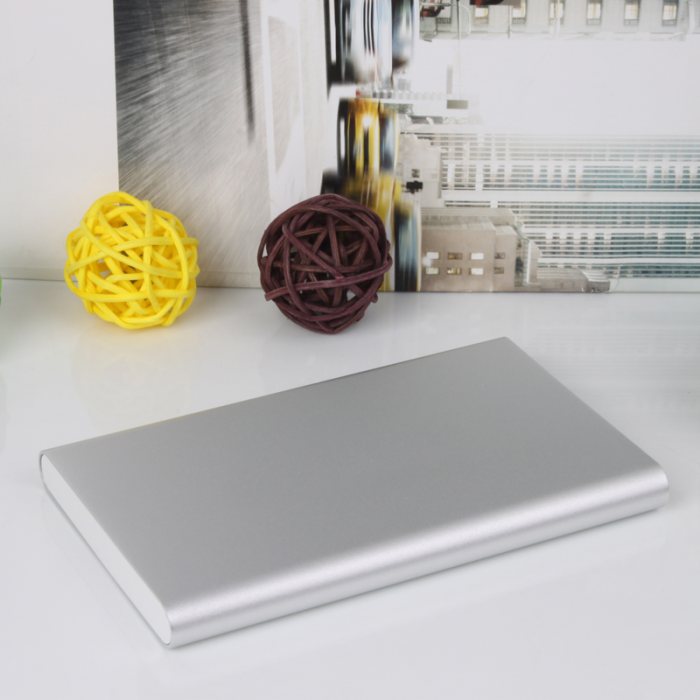 Ultra Slim Portable Powerbank (4000mah)