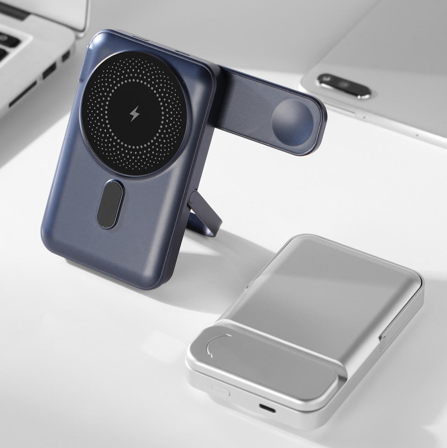 10,000mAh Dock 3-in-1 Wireless Powerbank with Stand